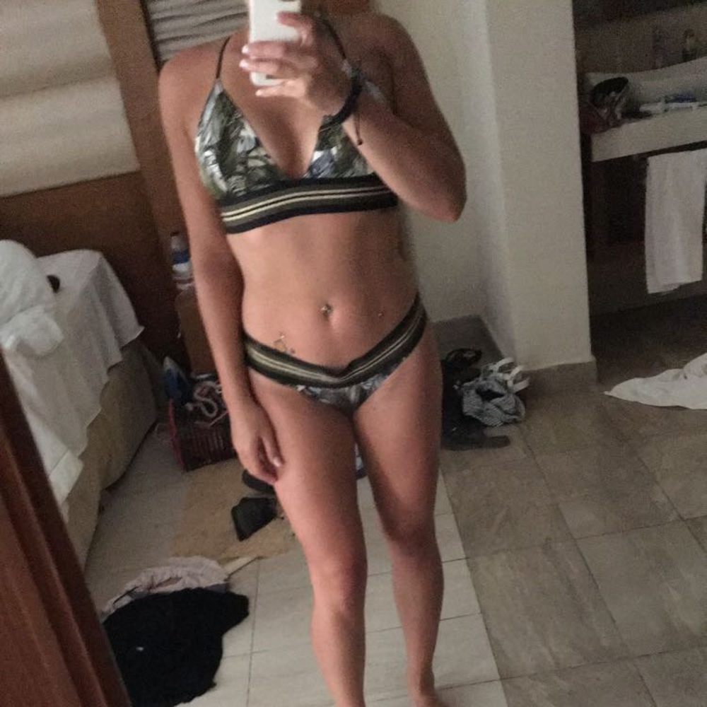 Bikini set - Picture 2 of 2